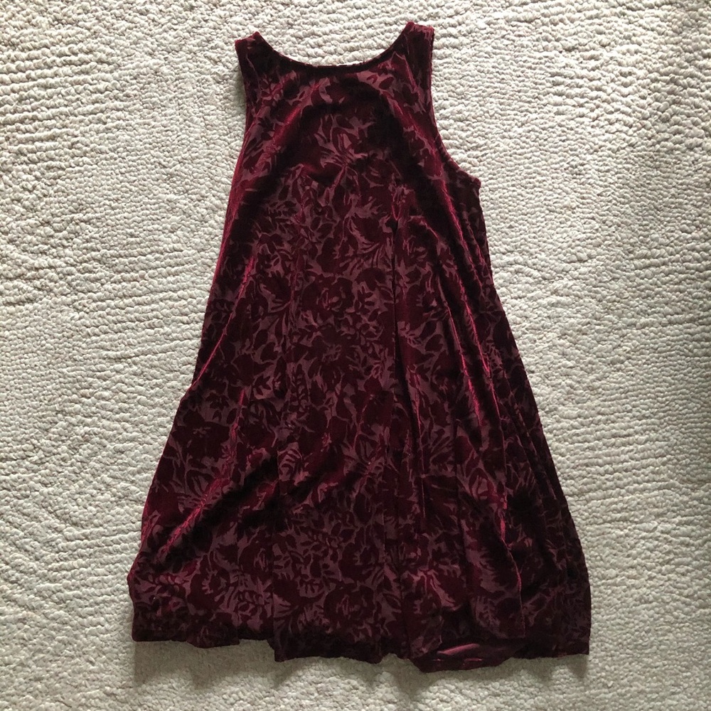 High Neck Maroon Velvety Patterned Dress